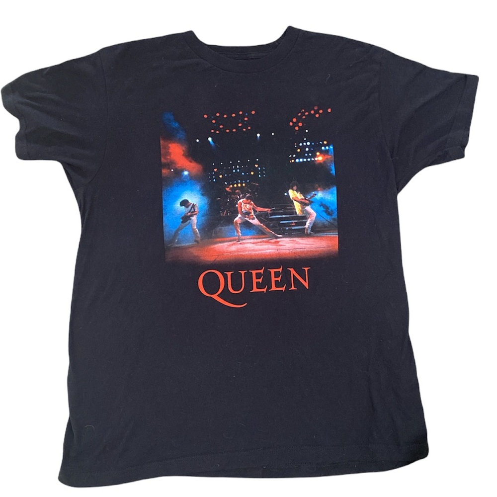 2018 Official merchandise Queen T-shirt + Magazine